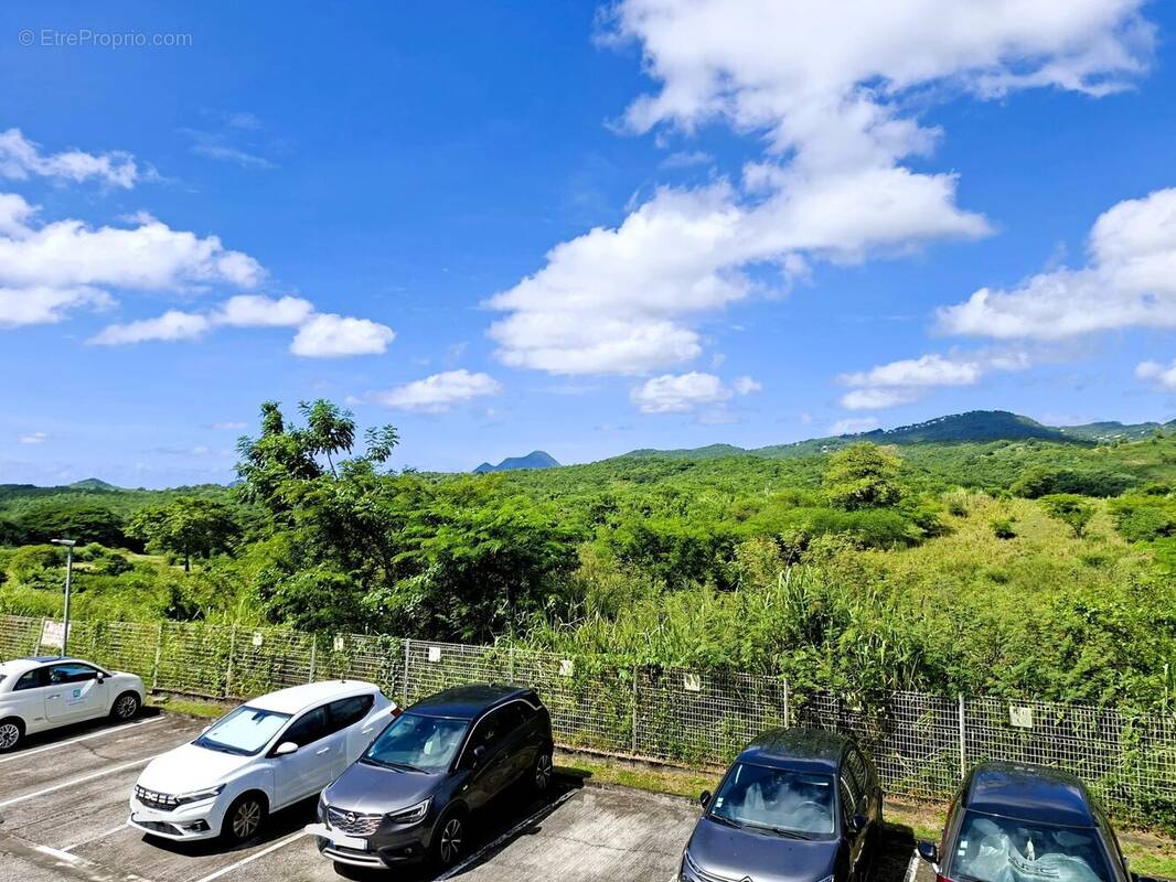 Appartement à SAINTE-LUCE