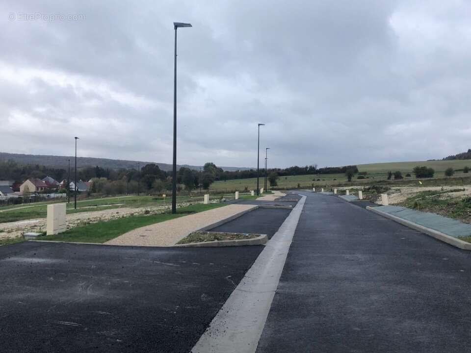 Terrain à BLANGY-SUR-BRESLE