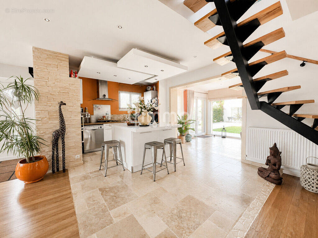 Maison à CADAUJAC
