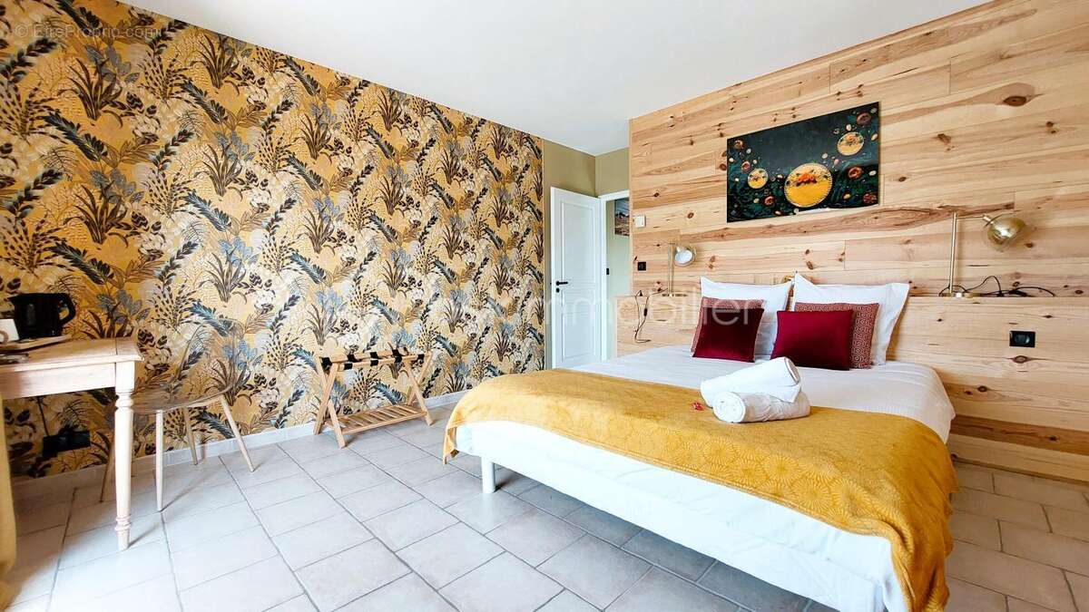 Splendide bastide en campagne avec piscine, charme et tranquillité assurés à Saint-Thomé ! - photo 9