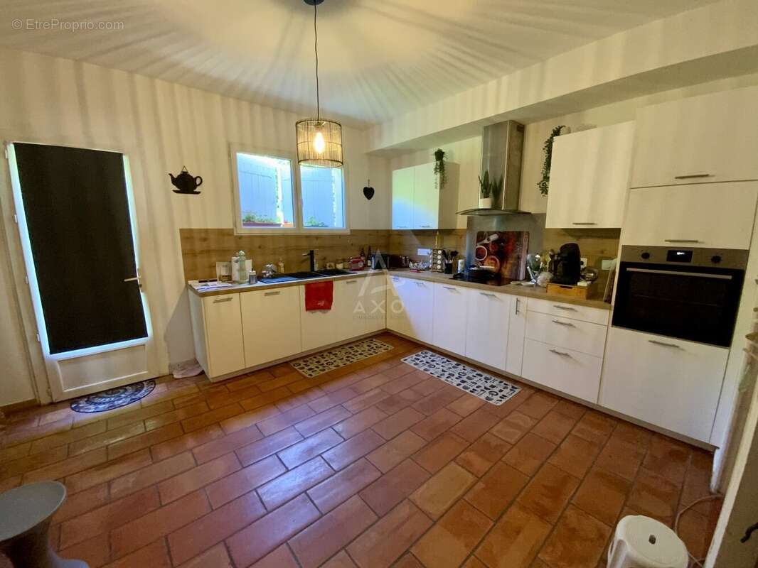 Maison à LA CALMETTE