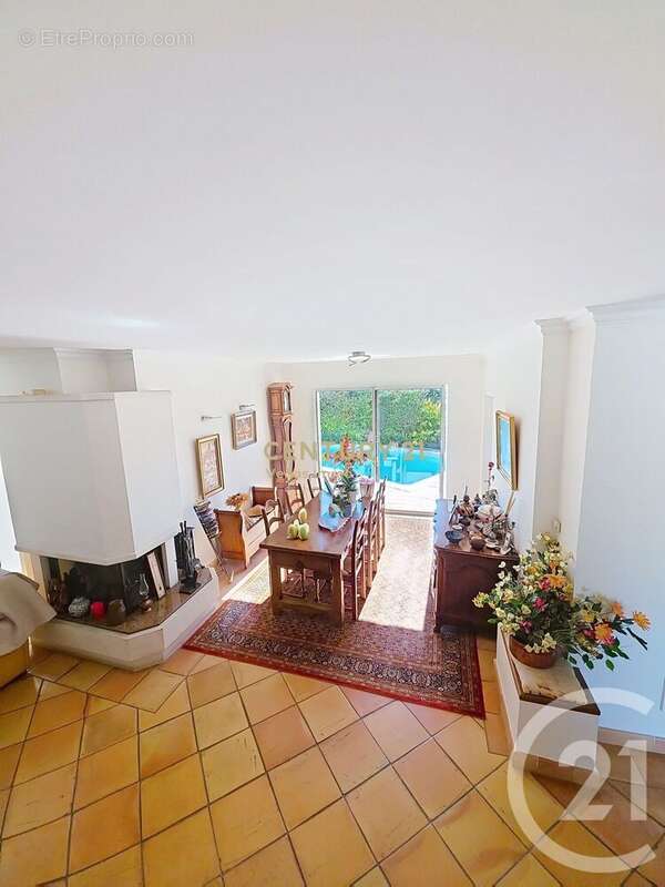 Maison à SAINT-JEAN-DE-VEDAS