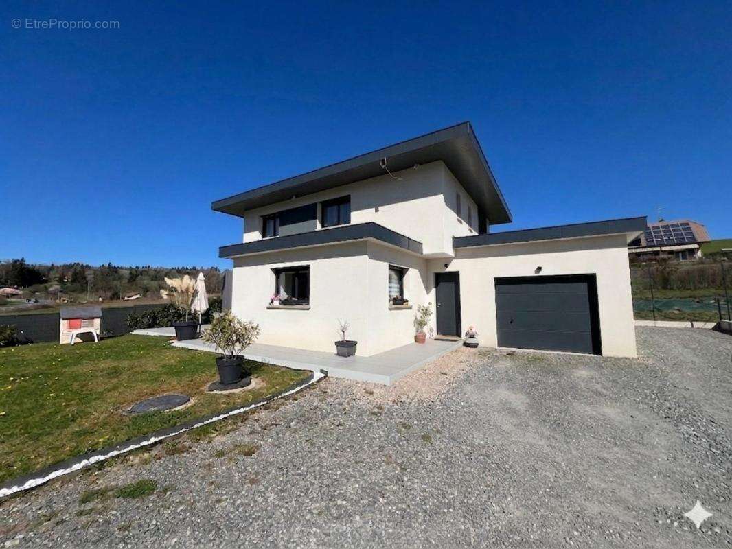 Maison à ETAUX