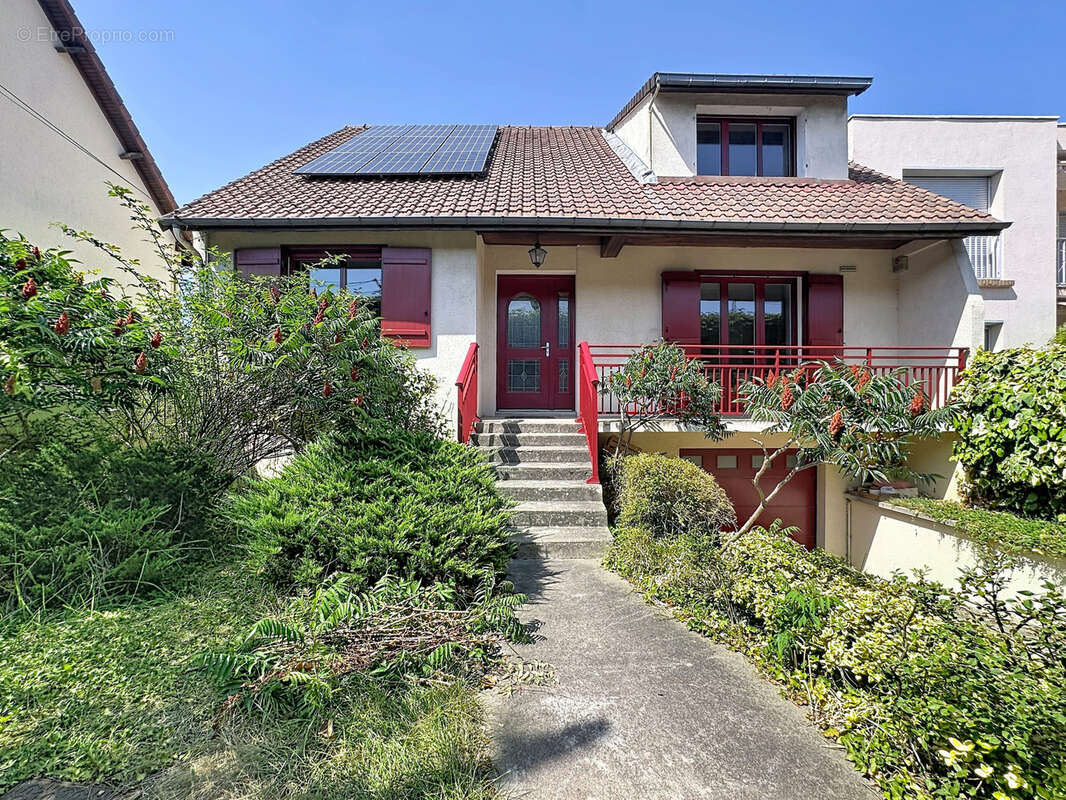Maison à PARAY-VIEILLE-POSTE
