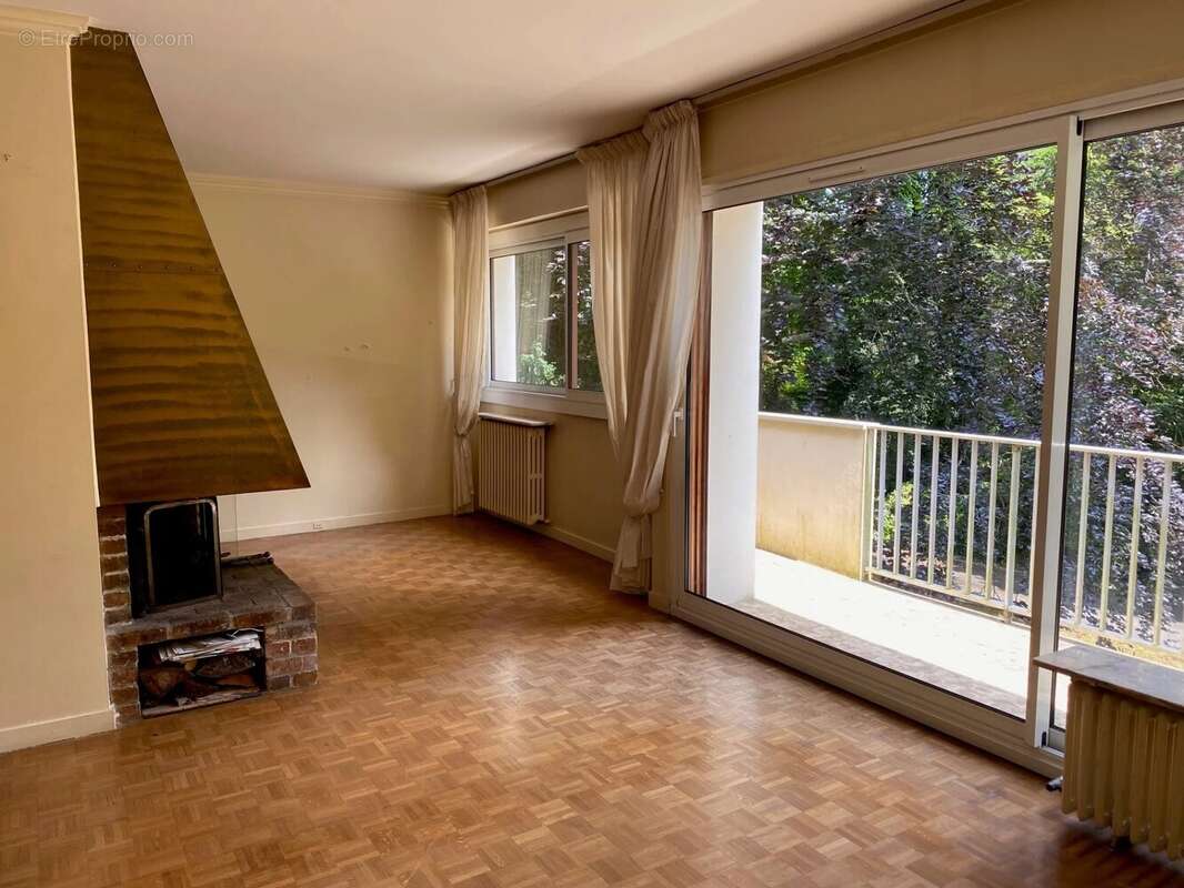 Appartement à L&#039;ETANG-LA-VILLE