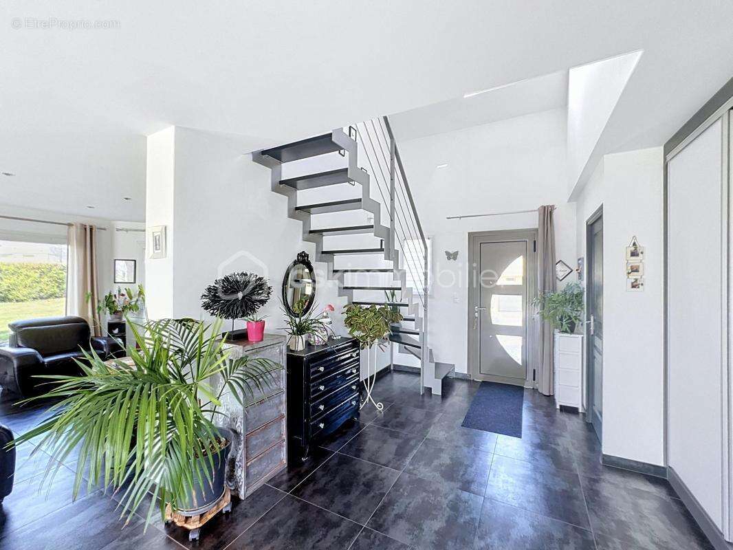 Trés belle et spacieuse maison contemporaine - photo 6