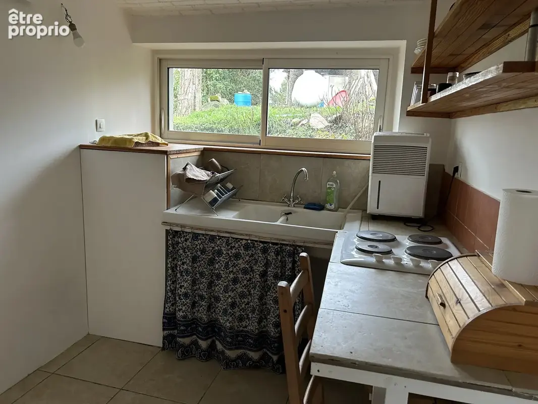 Grande maison familiale avec de nombreuses dépendances et un fort potentiel commercial - photo 11