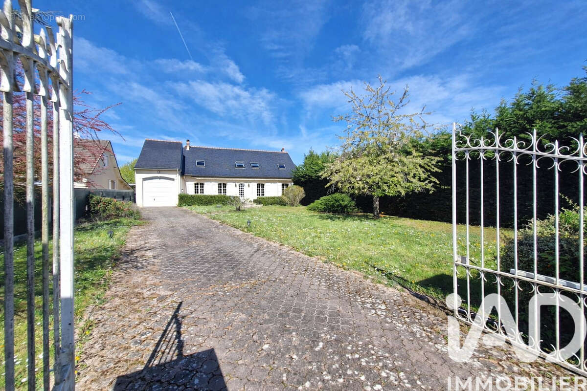 Maison 225 m² à Bou  - photo 3