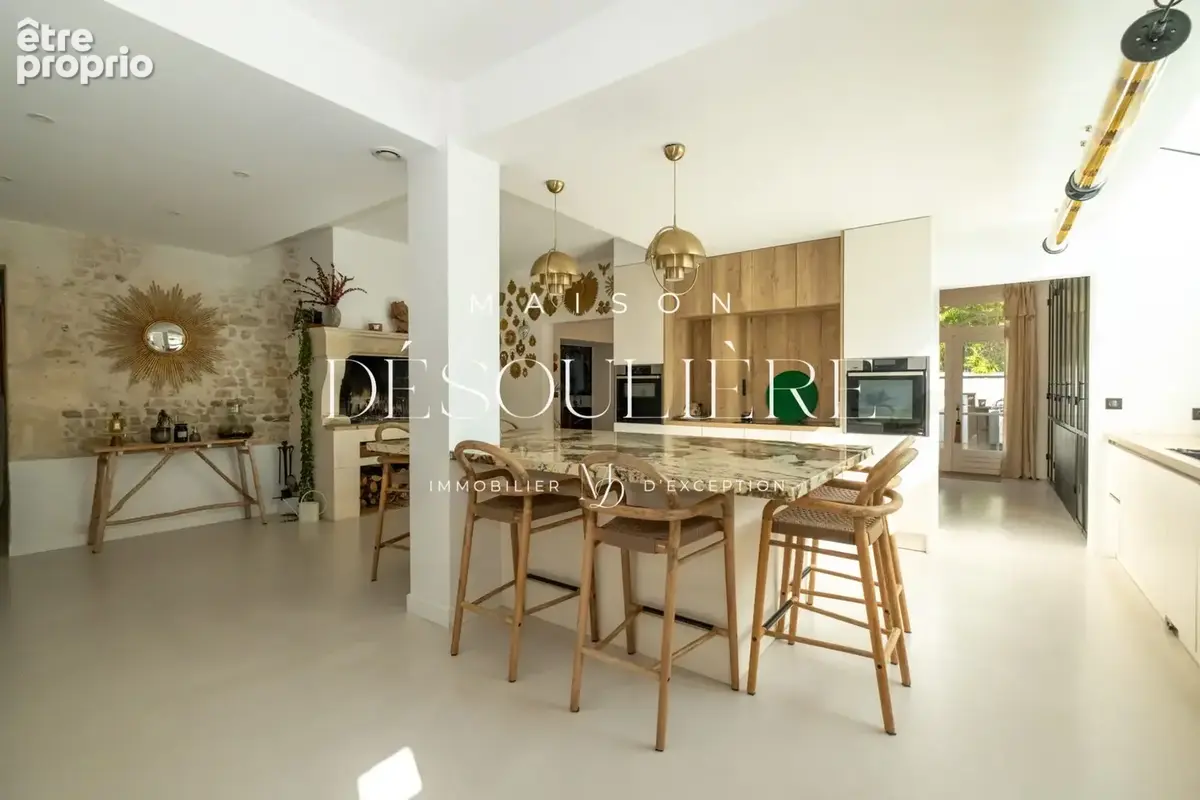 Maison 300 m² à La Rochelle  - photo 8