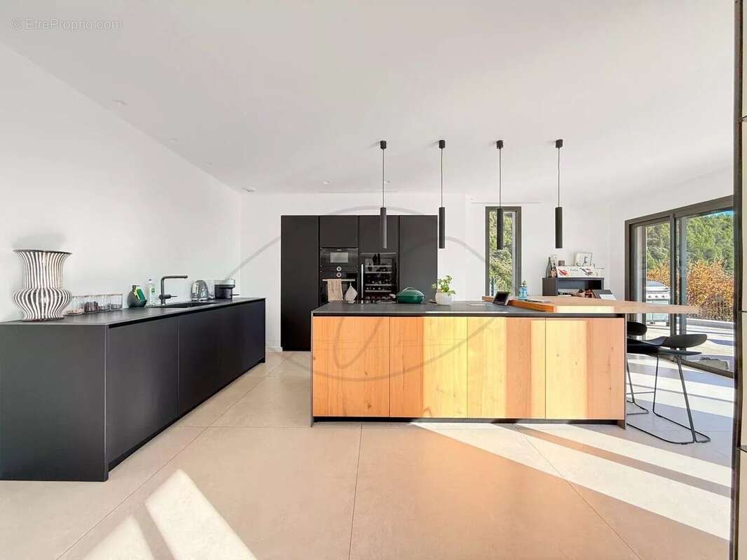 Appartement à FALICON