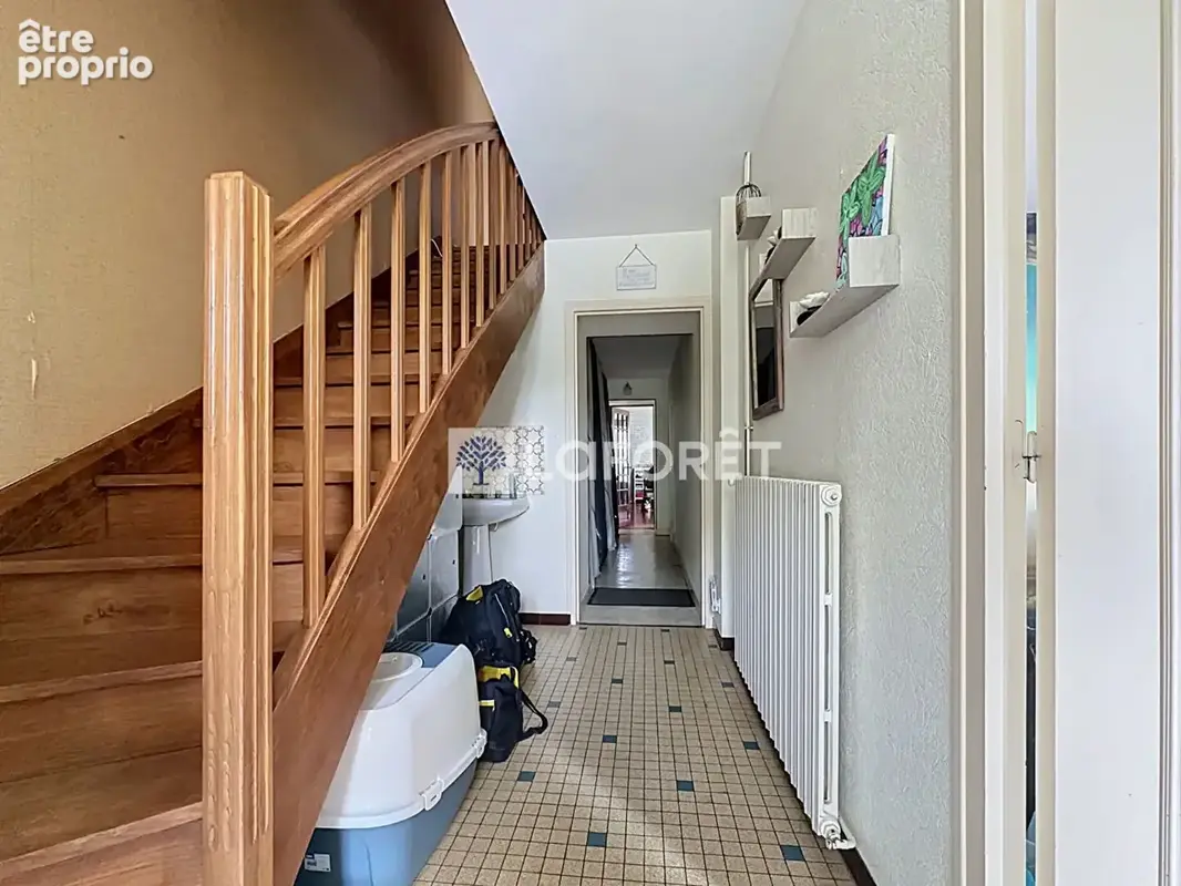 Maison 150 m² ! 5 chambres, terrain de 3 400 m² et nombreuses dépendances, fort potentiel ! - photo 10