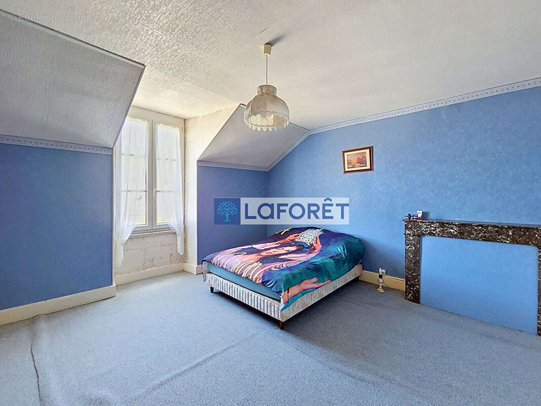 Maison à FRONCLES