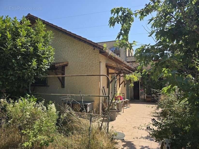 Ensemble immobilier - photo 7