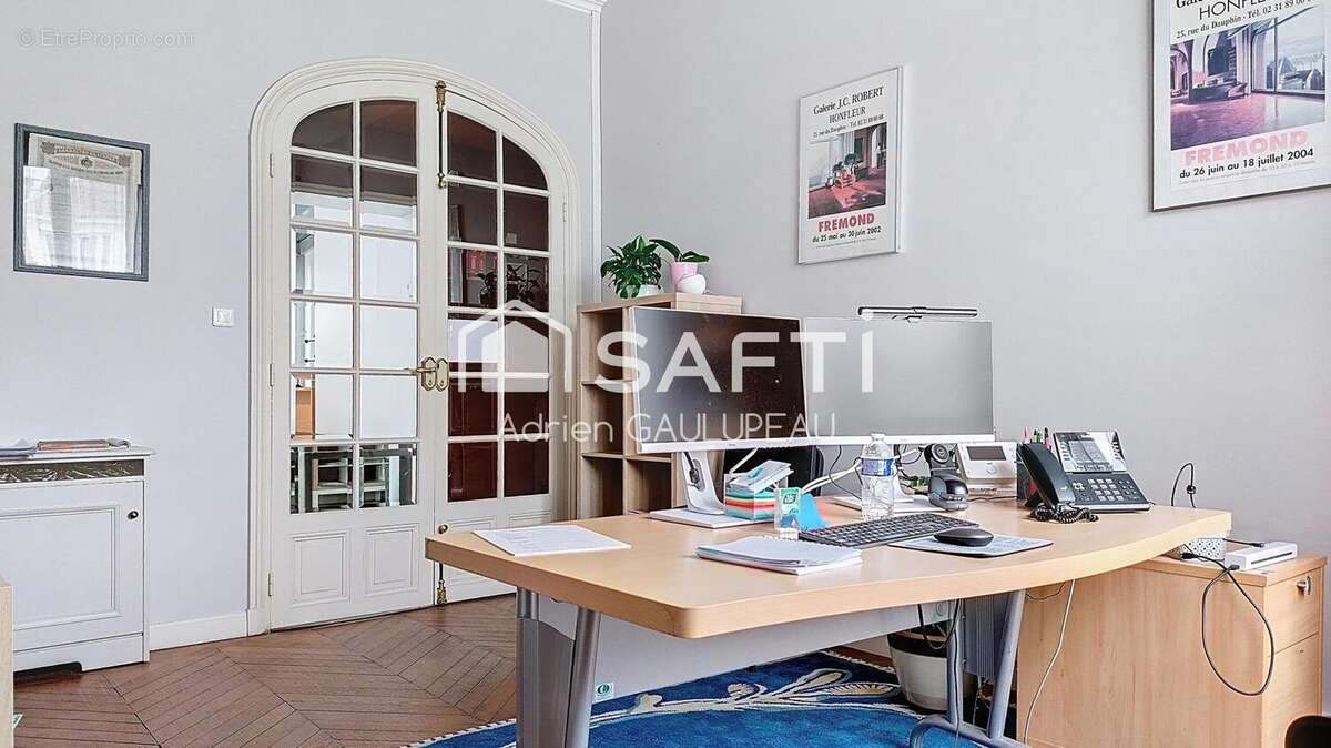 Photo 4 - Appartement à PARIS-8E