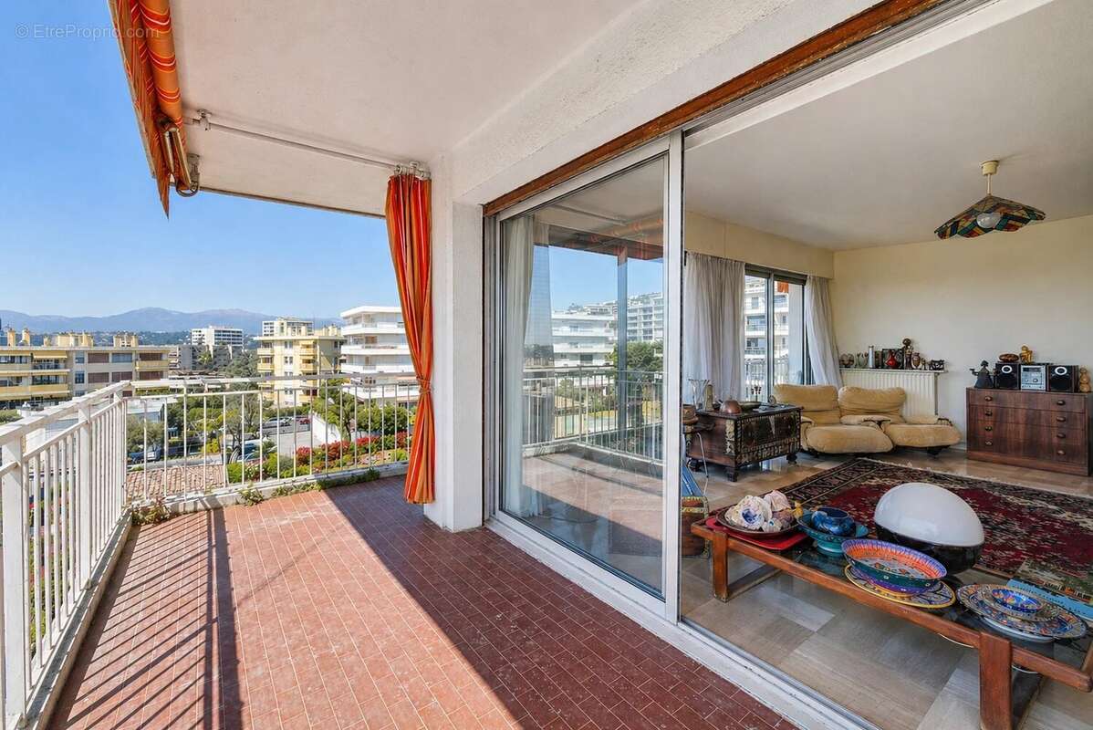 Appartement 3 pièces vue mer dégagée avec terrasse de 24m2 – Corniche Fleurie, Nice - photo 2