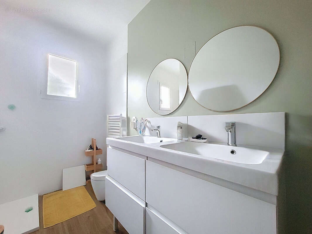 Maison à PAREMPUYRE