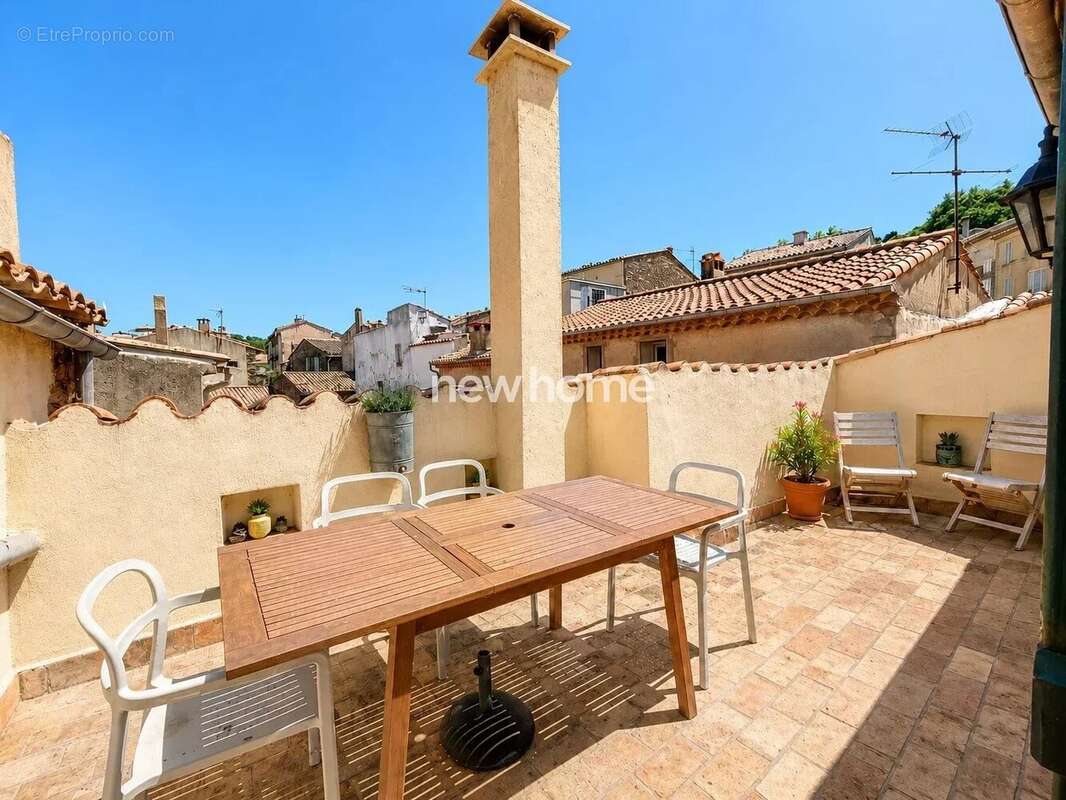 Authentique maison de village avec maison d'amis, patio et terrasse au cœur de La Garde-Freinet - photo 12
