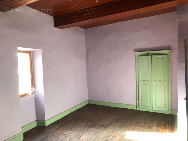 Maison à MEZIN