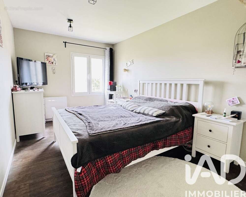 Maison 170 m² à Madirac  - photo 8