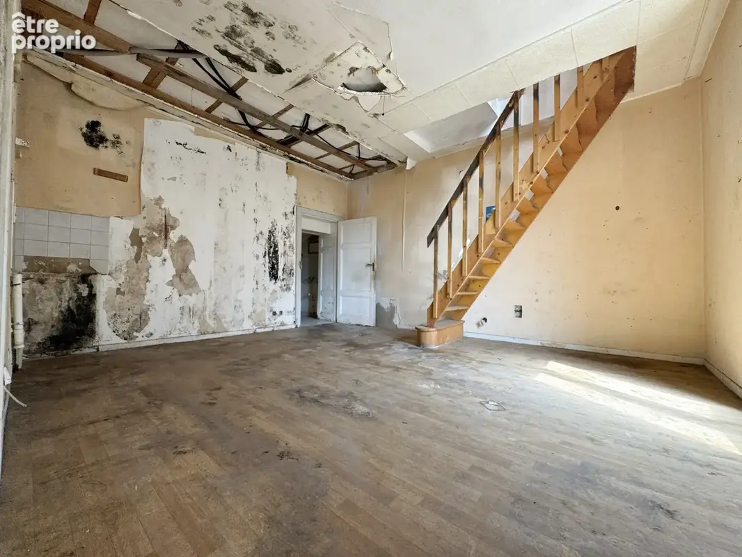 Vente Immeuble comprenant 5 appartements à rénover à MELISEY - photo 7