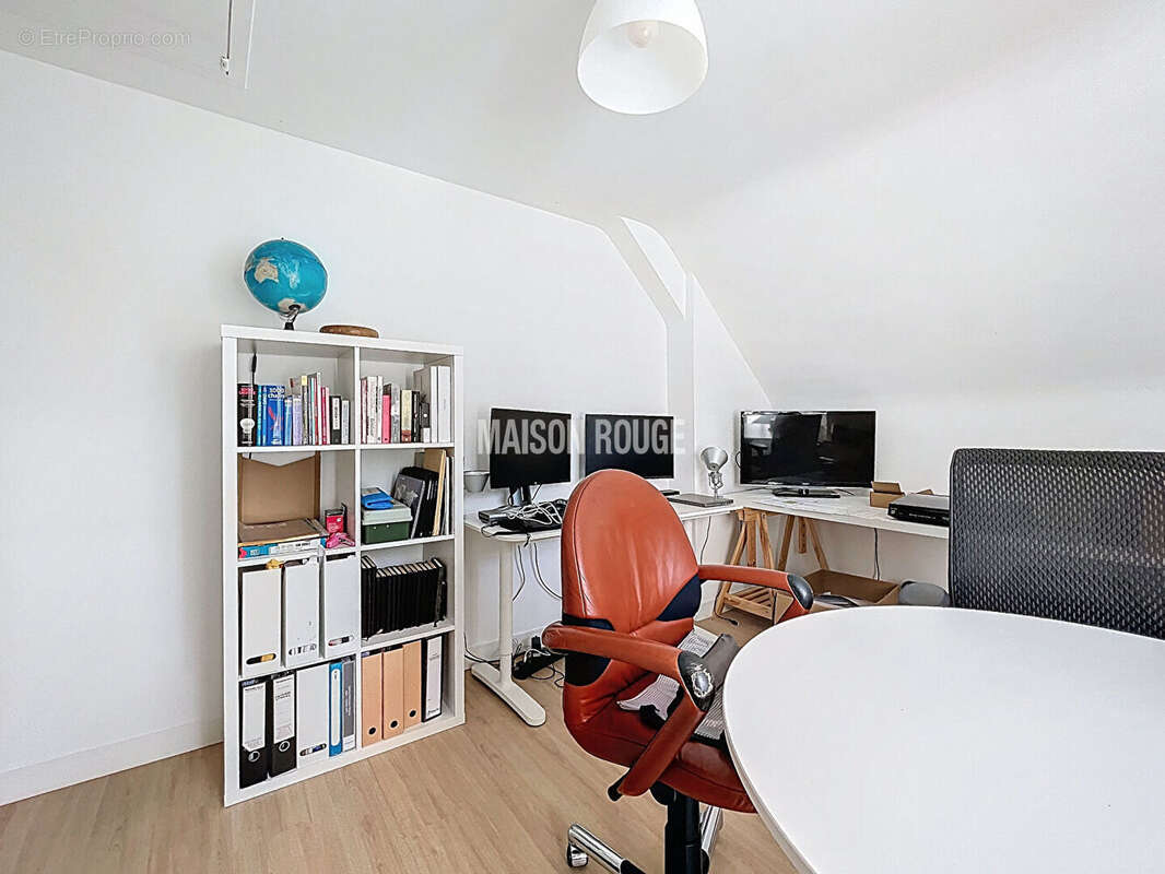 Maison à BAGUER-MORVAN