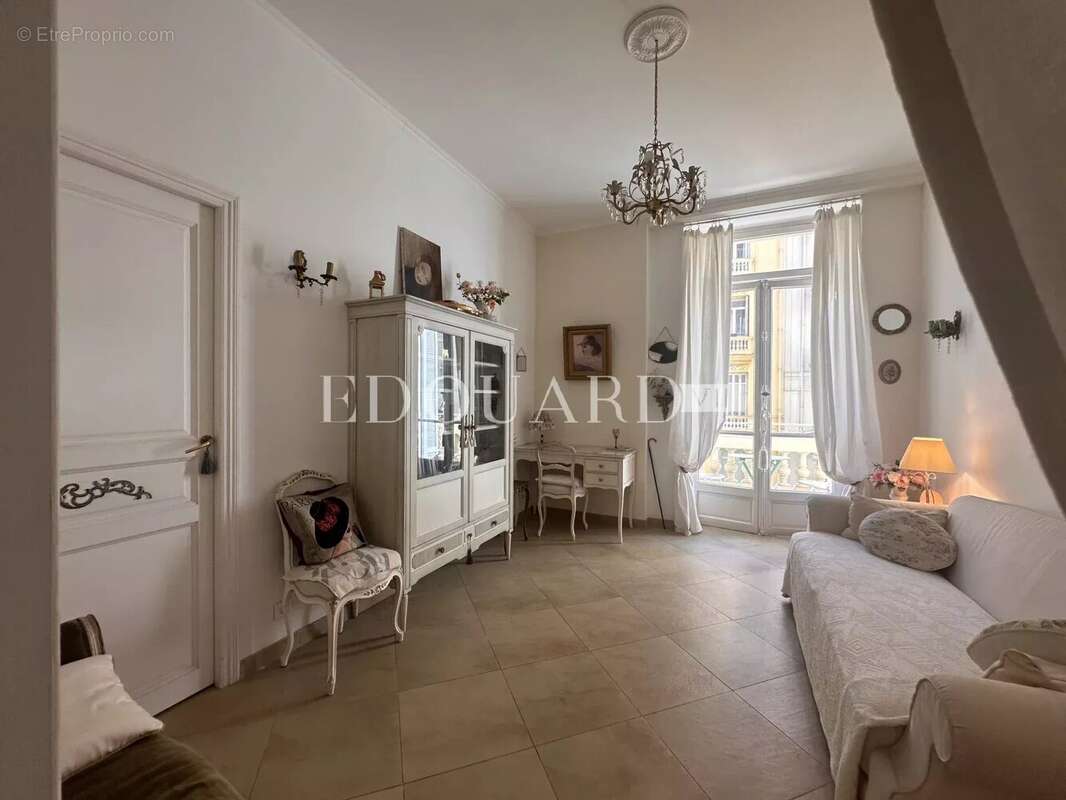 Appartement à MENTON