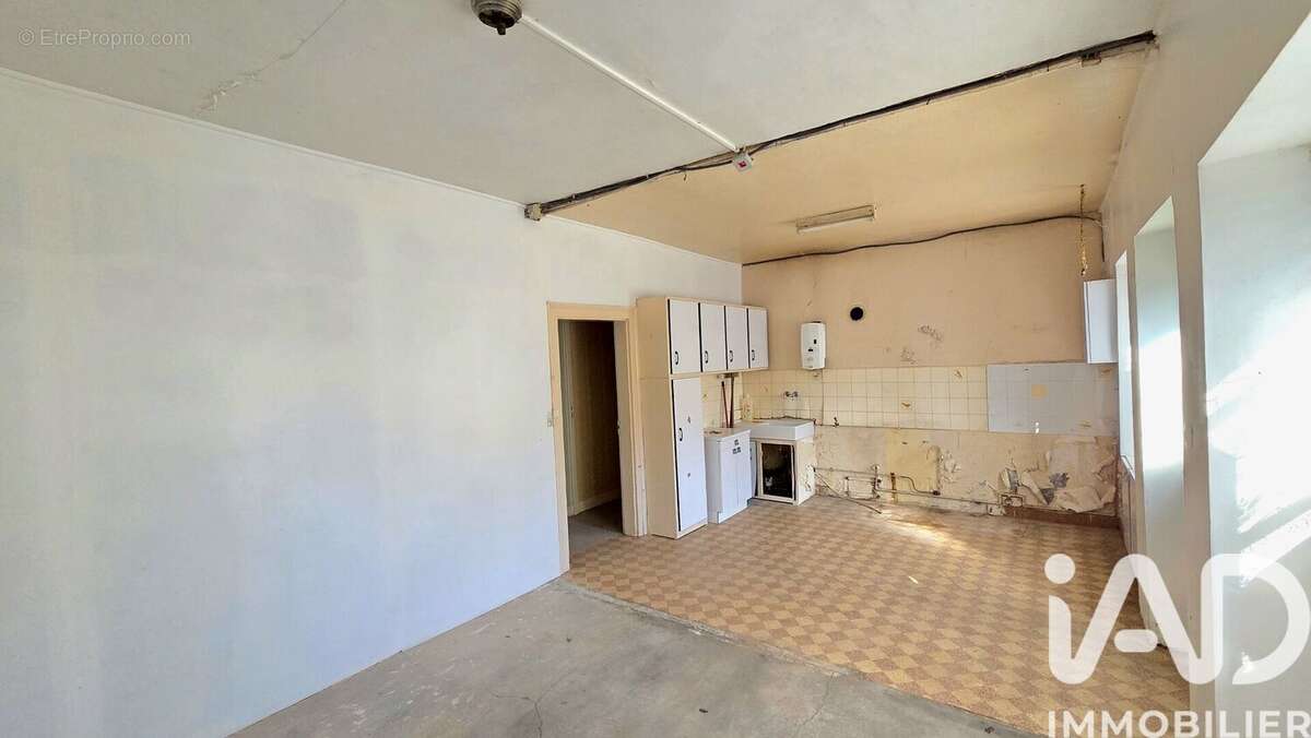 Maison 57 m² à Thollet  - photo 4