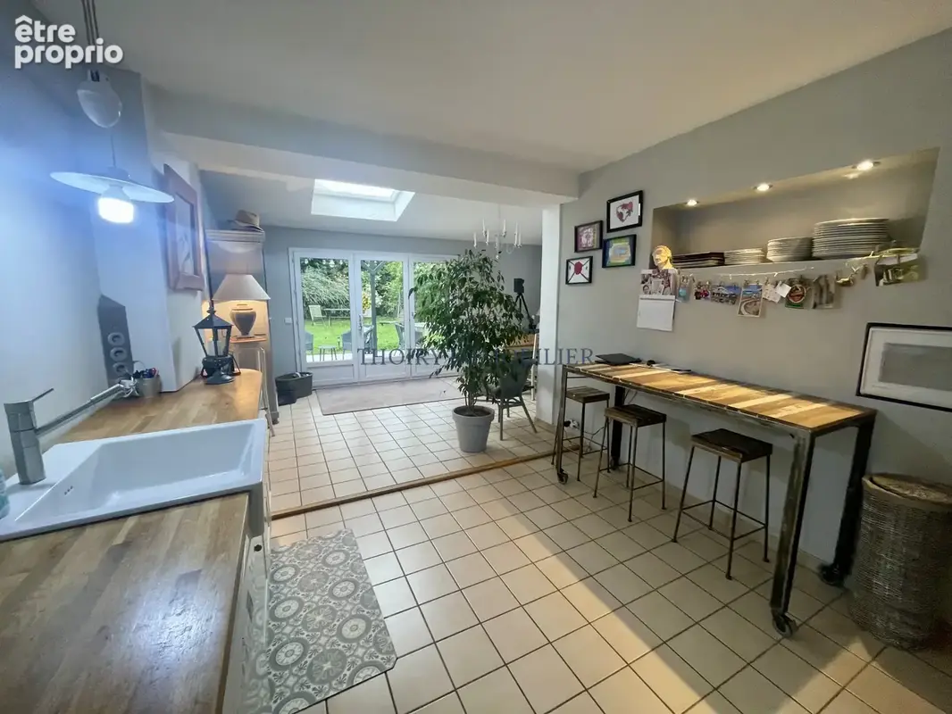 Maison ancienne sur 780 m2 paysagés de 5 pièces principales. - photo 11