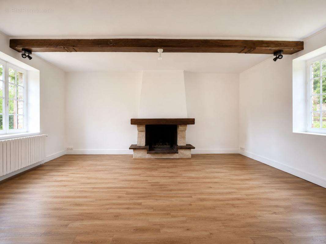 Au cœur d'Auneuil, superbe maison de caractère de 1722 entièrement rénovée – Charme de l'ancien & confort moderne - photo 3