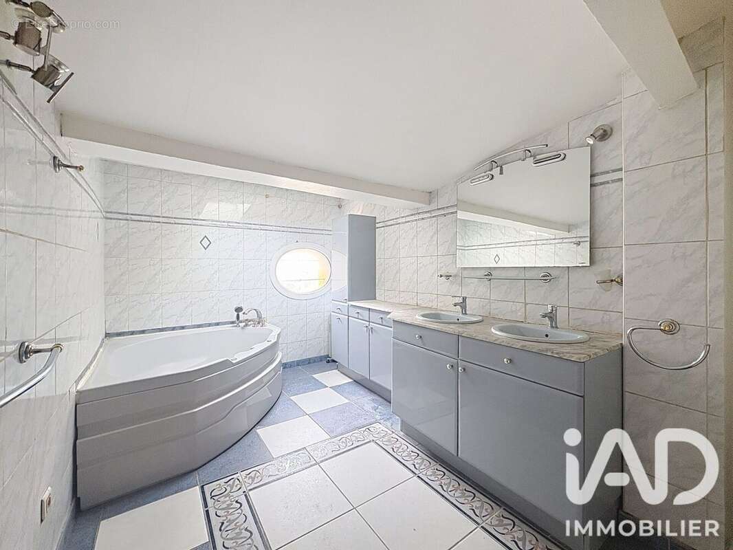 Photo 5 - Maison à MARSEILLE-13E