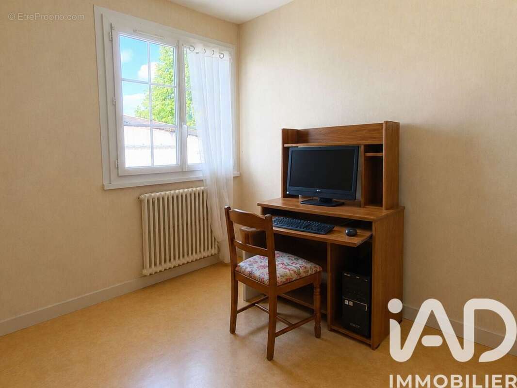 Maison 103 m² à Sennecay  - photo 9