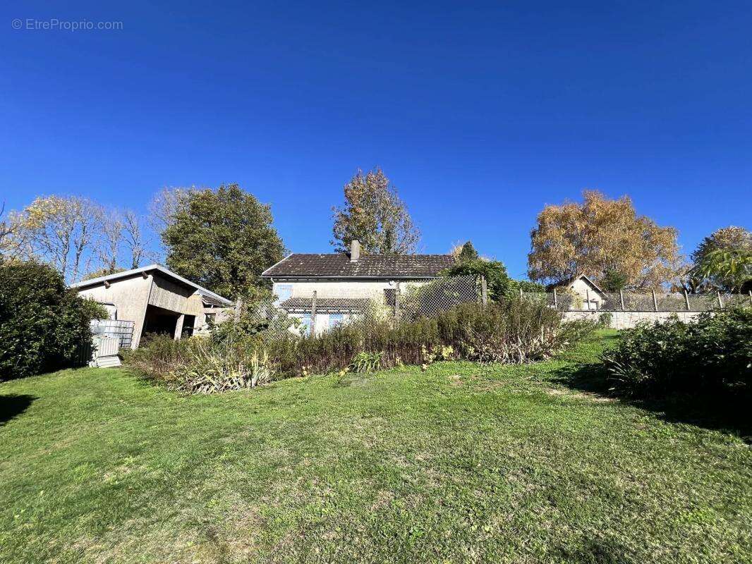 Maison à SAINT-MESMIN