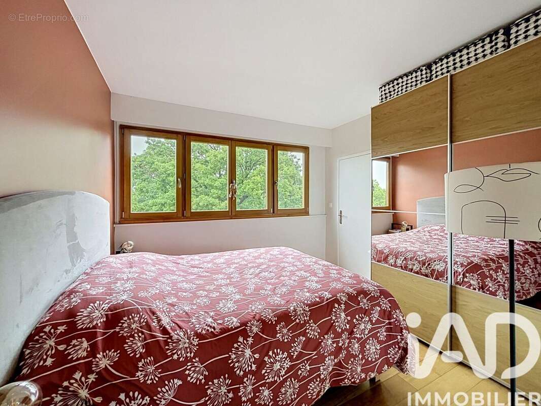 Photo 9 - Appartement à LA CELLE-SAINT-CLOUD
