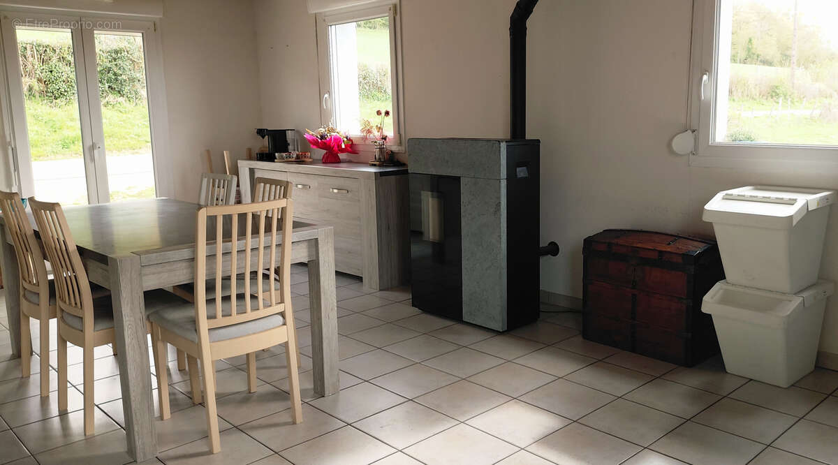 Maison à PLAIMBOIS-VENNES