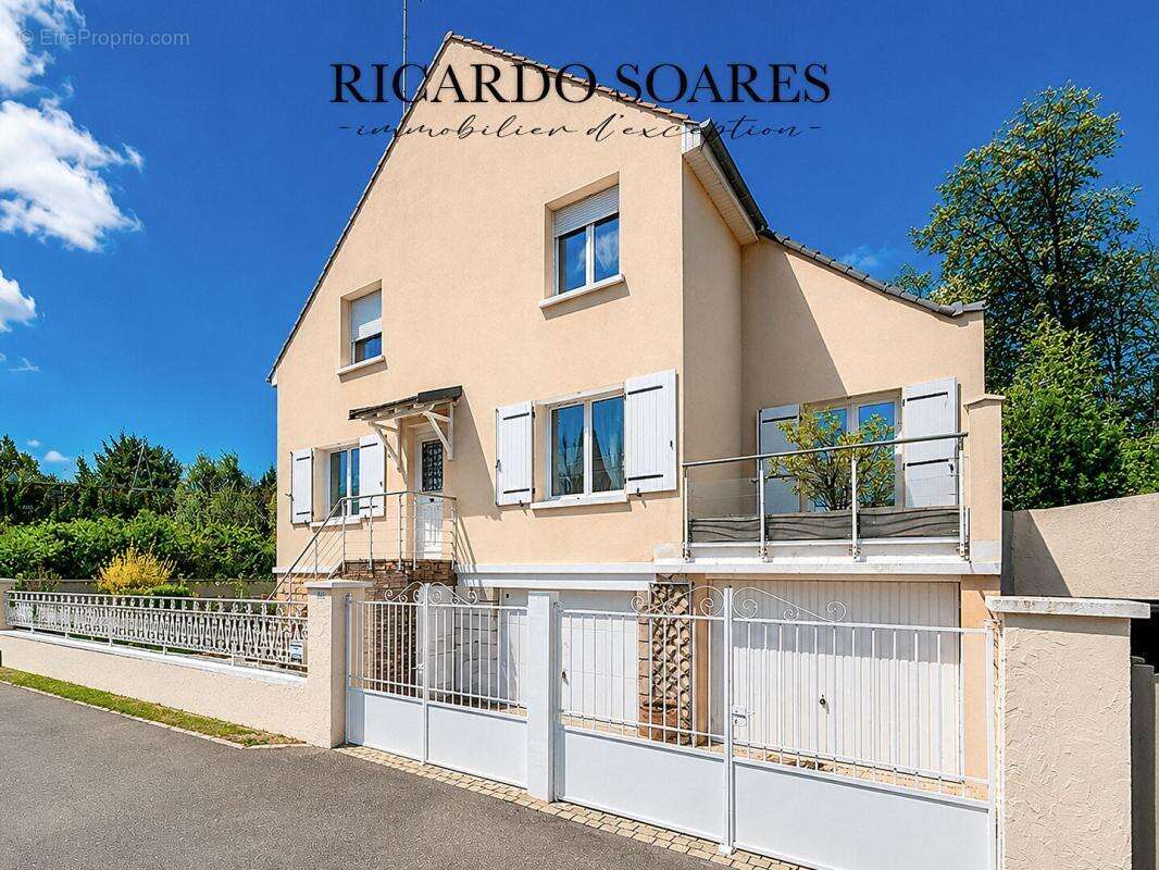 60290 monchy-saint-eloi - maison familiale 164m2 au sol / 4 ou 5 chambres / 2 garages / jardin - photo 18