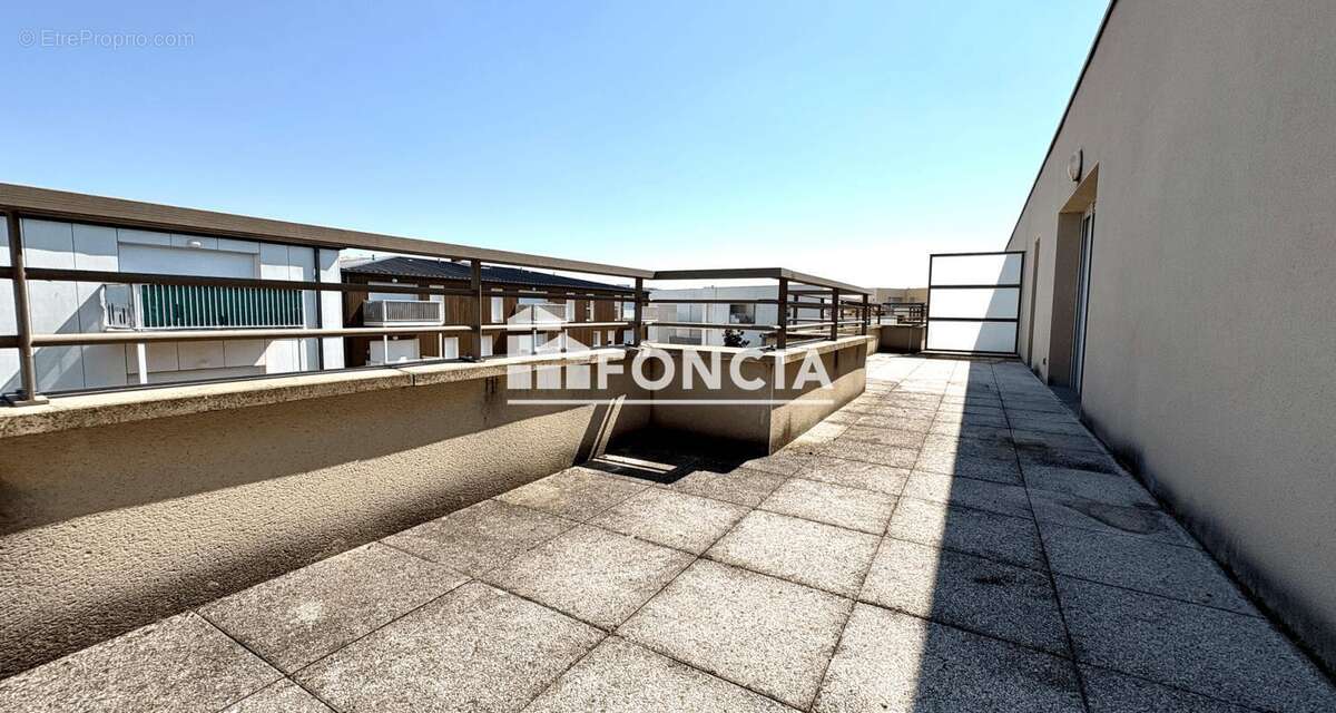 Appartement t3 avec terrasse - 61 m² - dernier étage - métro borderouge - parking inclus - photo 8