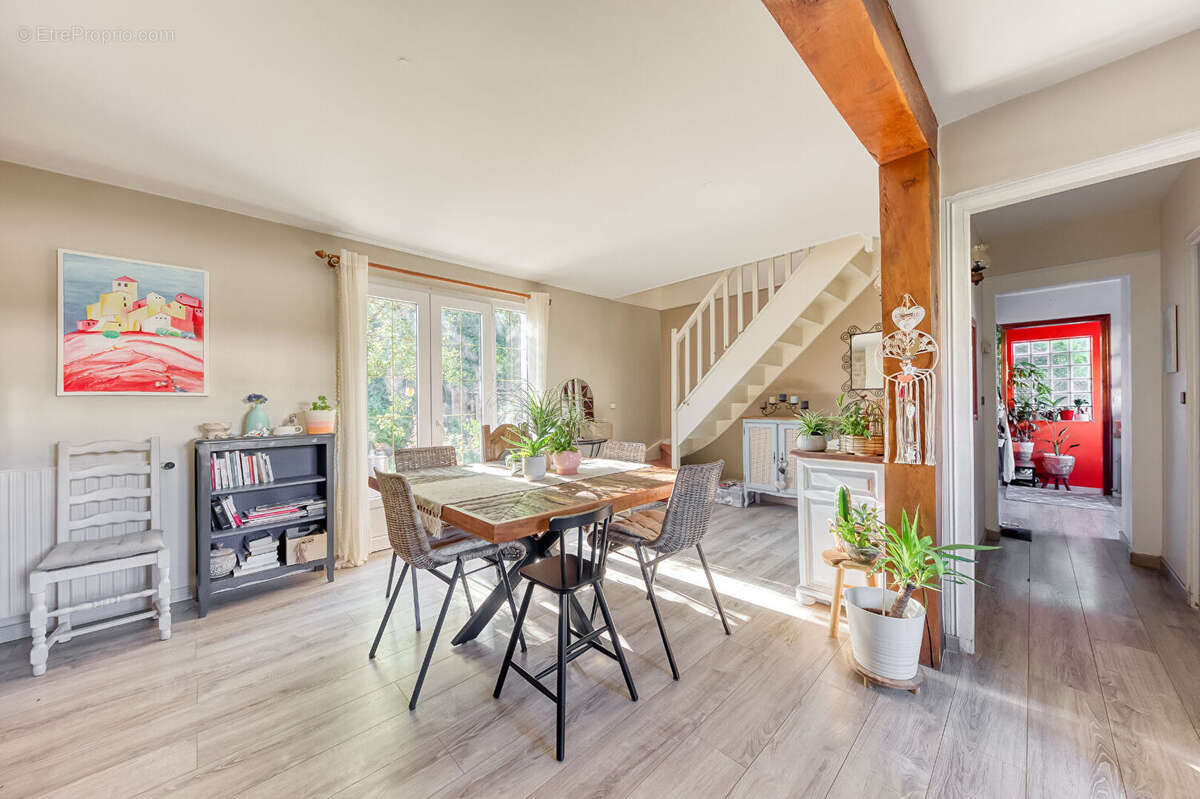 Maison Roissy En Brie 5 pièce(s) 111,24 m2 - photo 2