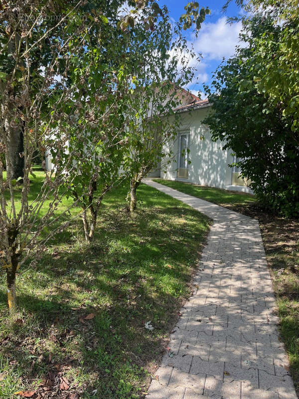 Maison à LIGNAN-DE-BORDEAUX