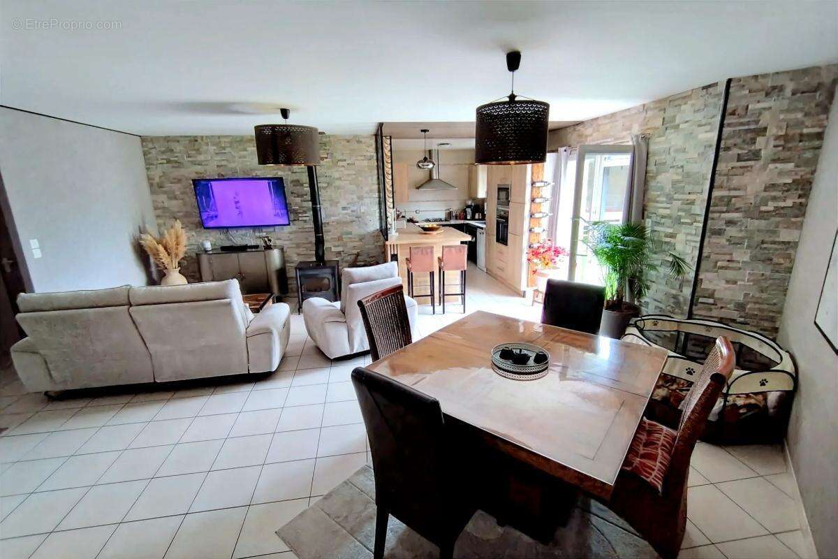 Maison à LEGE