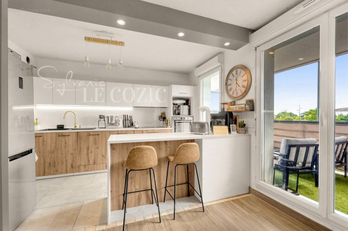 Appartement à LA SALVETAT-SAINT-GILLES