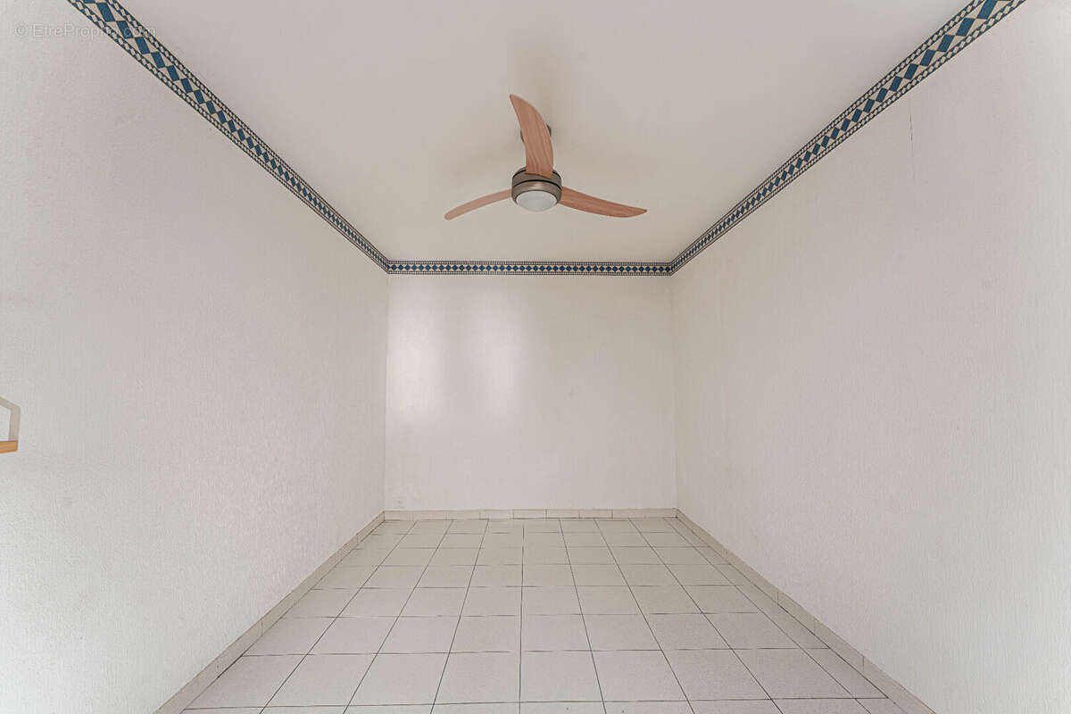 Appartement à SAUSSET-LES-PINS