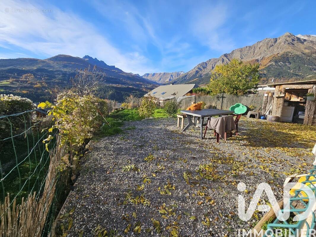Photo 1 - Maison à PUY-SAINT-EUSEBE