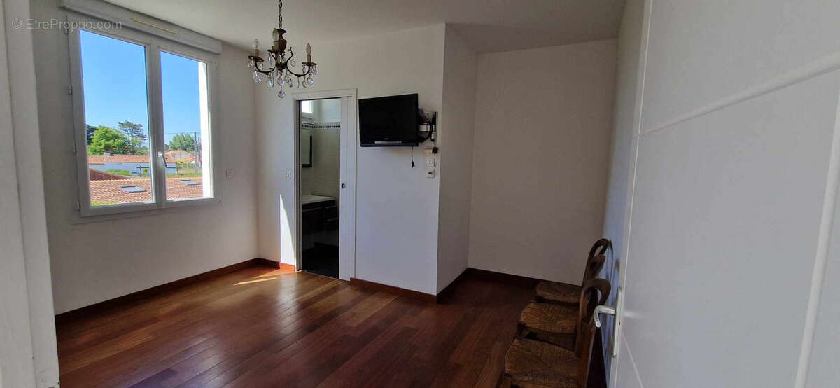 Maison 100 m² à La Plaine-Sur-Mer  - photo 12
