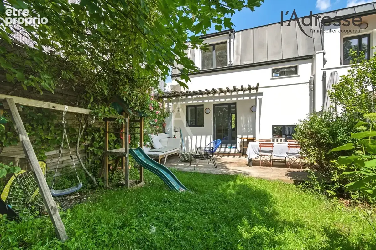 Maison familiale de 180m² avec jardin de 392m² ! - photo 2