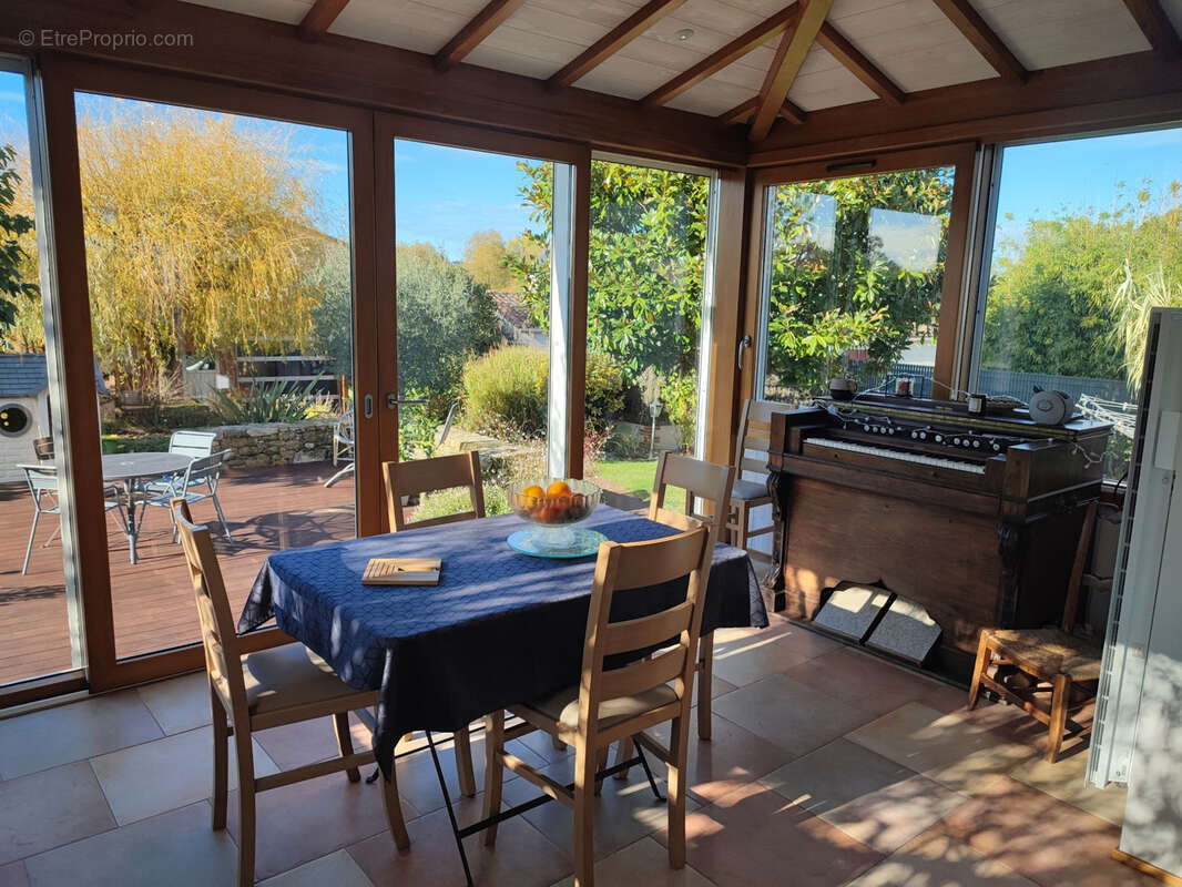 Maison à MESNARD-LA-BAROTIERE