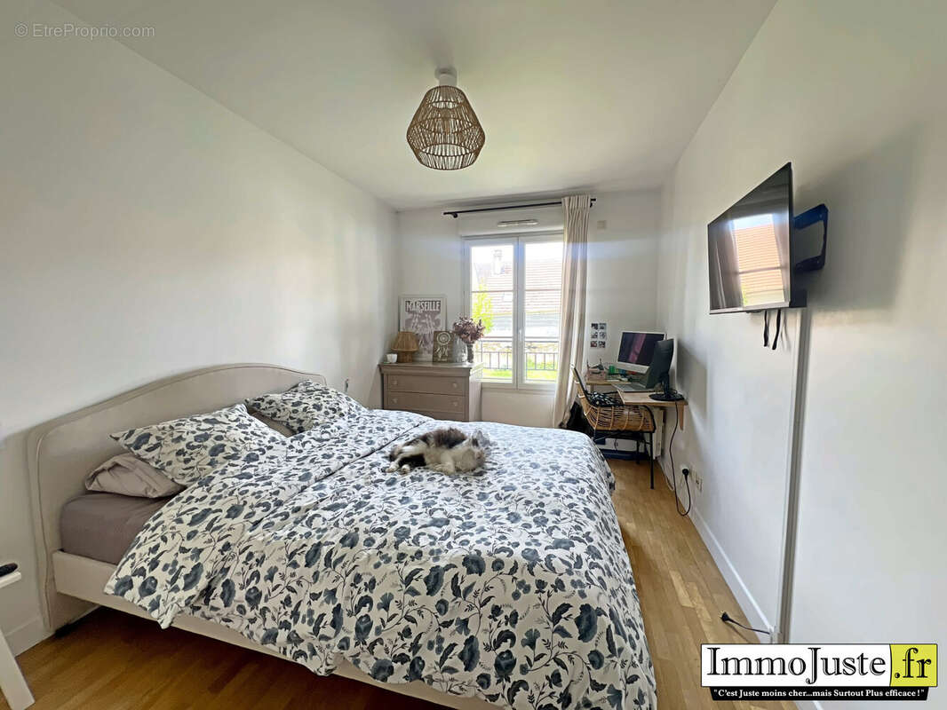 Appartement à SAINT-CYR-L'ECOLE