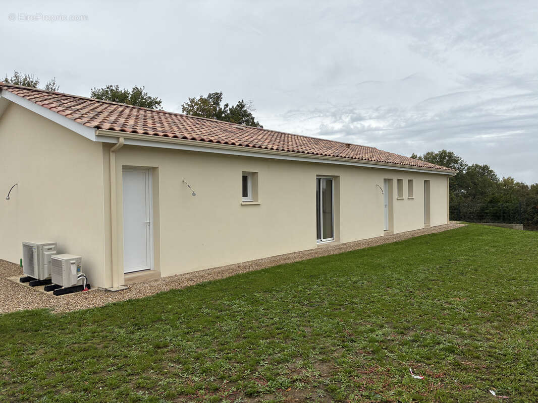 Maison à VELINES