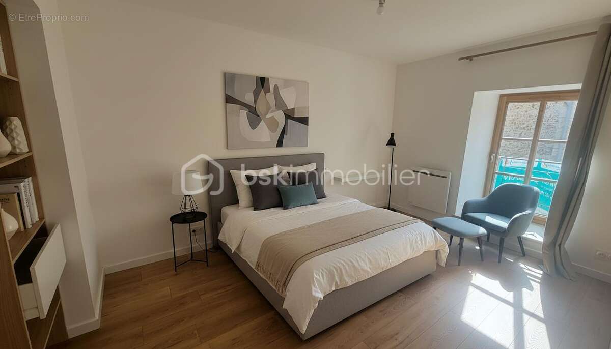 Appartement à JUGON-LES-LACS