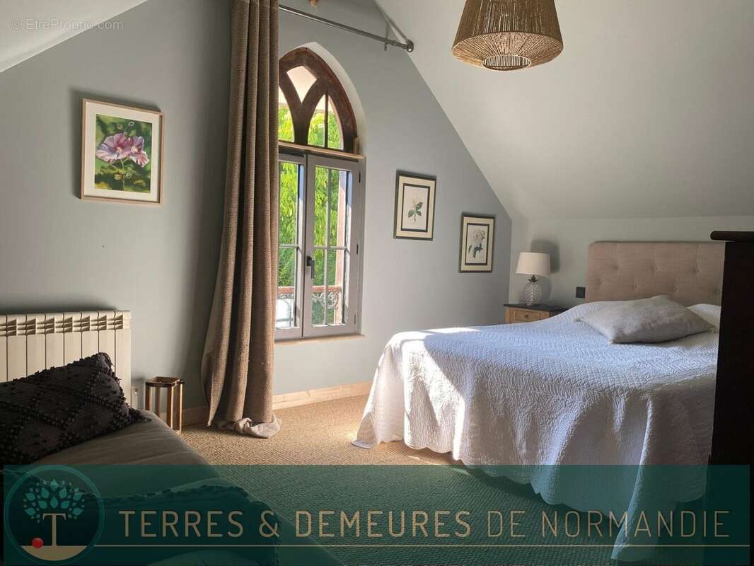 Maison à PONT-L'EVEQUE