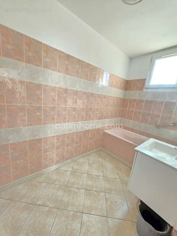 Appartement à PORT-DE-BOUC